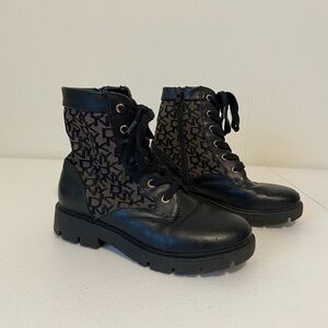 DKNY girl’s‎ Sia Jacquard boots — size 1